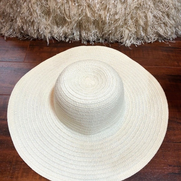 Vintage BoHo Cream Wide Brim Floppy Hat - Picture 6 of 7